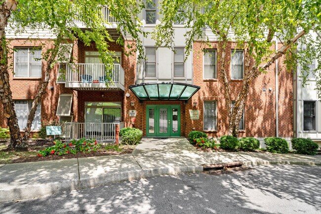 Building Photo - 3100 West End Cir