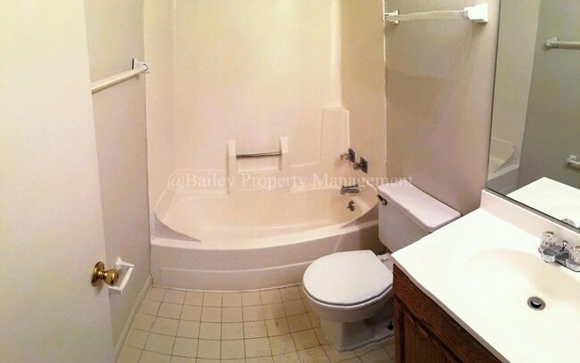 Building Photo - 6213 Jeffrey Dr
