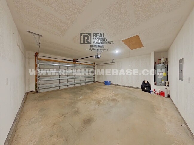 Building Photo - 5137 Peach Dr