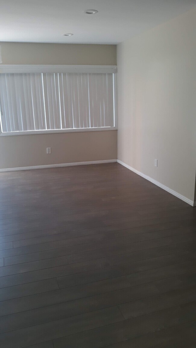 Living Room - 5852 David Ave