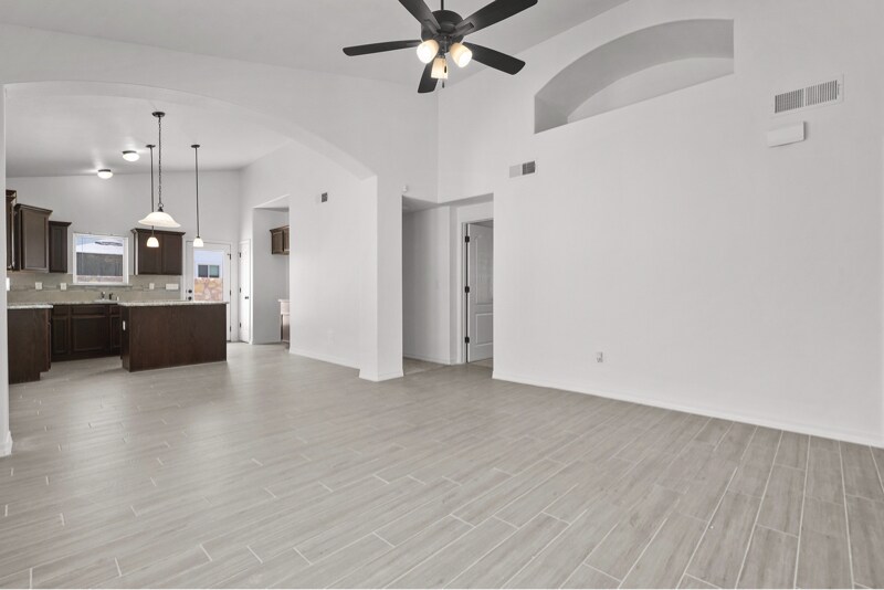 Building Photo - 13848 Vicki Brewer Ave