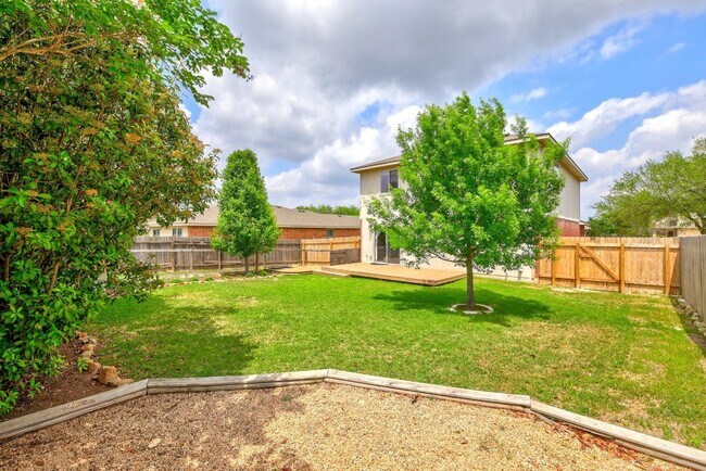 Building Photo - 213 Woodley Rd