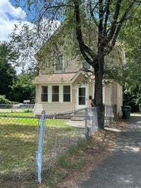 Building Photo - 68 Benton St