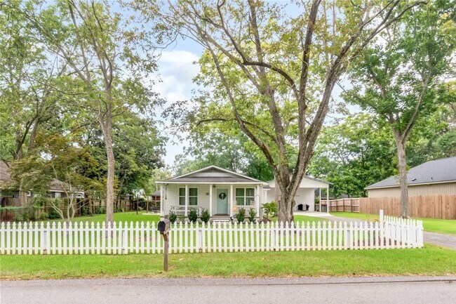 Building Photo - Special Home in Pinehurst