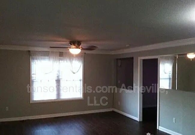 Building Photo - 9 Aberdeen Dr