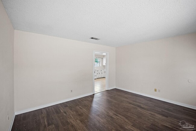 Building Photo - 5719 Ventura Ln