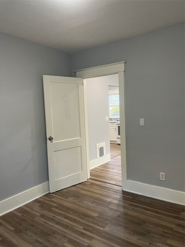 Building Photo - 36 Frederick St