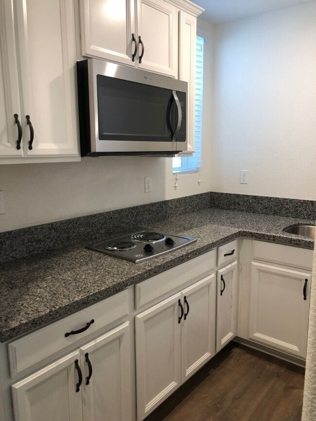 Building Photo - Charming Tiny Home Retreat: Cozy 1-Bedroom...