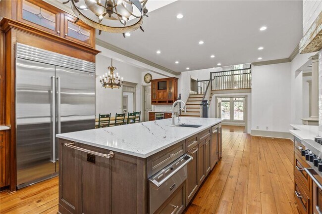 Building Photo - 390 Hembree Rd