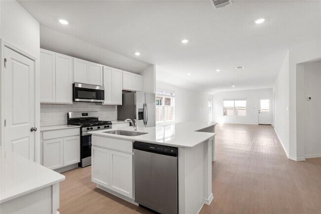 Building Photo - 117 Imola St