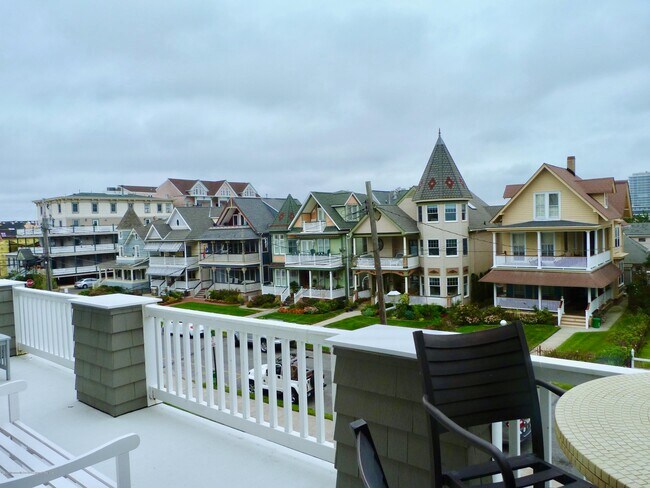 Building Photo - 4 Ocean Ave N