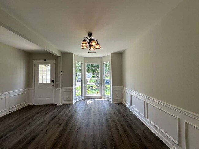 Building Photo - 15019 Edindale Dr