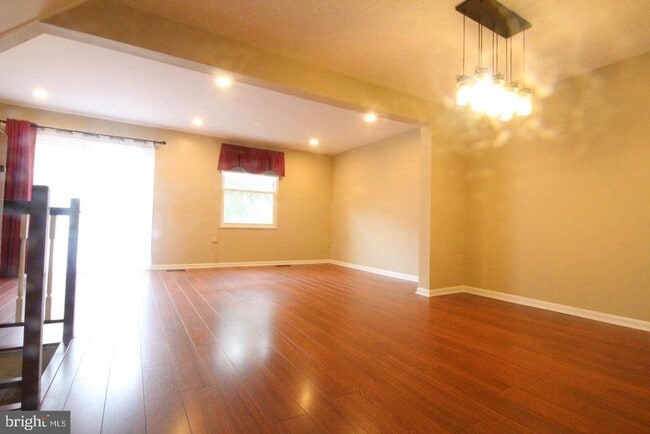 Building Photo - 410 Fleece Flower Dr