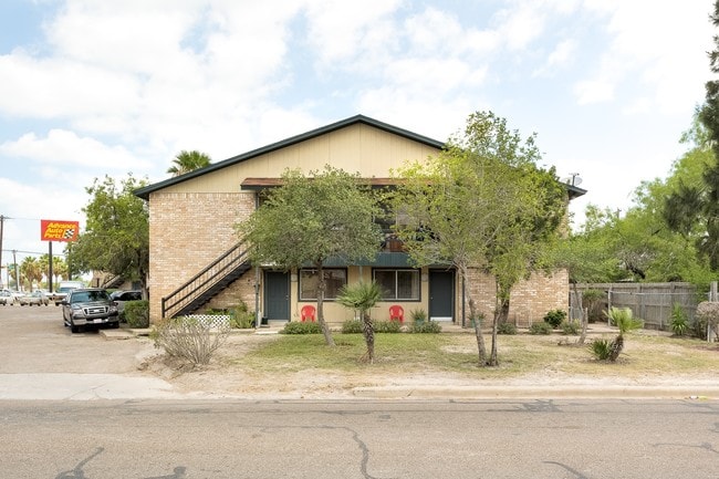 Primary Photo - 630 W Taft Ave