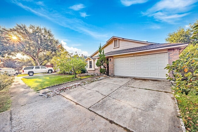 Building Photo - 11059 Landsbury Cir