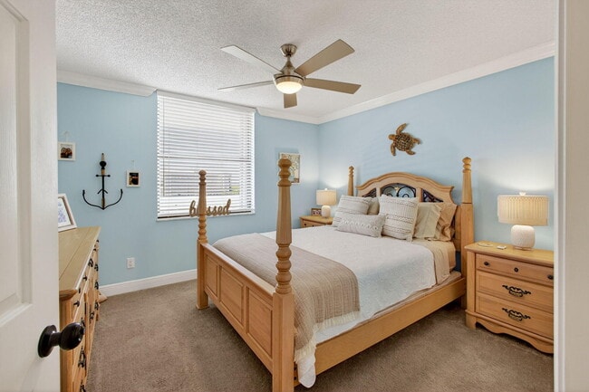 Building Photo - 5055 N Hwy A1A