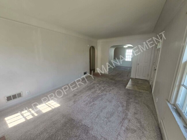 Building Photo - 3-Bedroom Home in Saginaw