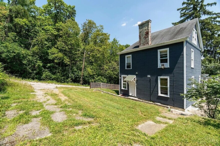 Building Photo - 3927 Cass Ave