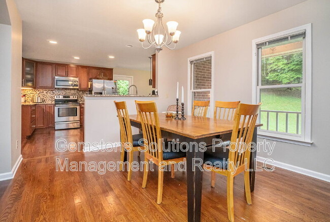 Building Photo - 4446 Pratt Ln