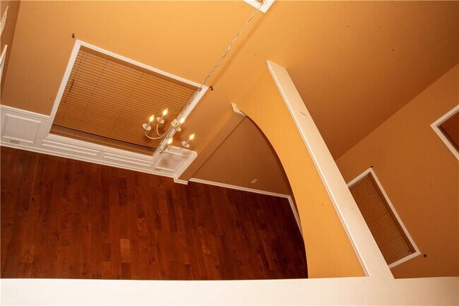 Building Photo - 2581 Southhaven Ln