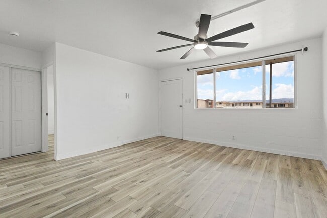 Building Photo - Freshly Remodeled Waipahu Condo | Pearl Harbor Views