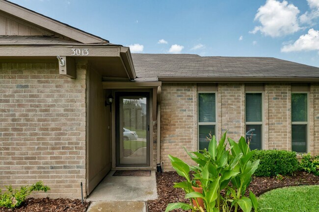 Building Photo - Nice 3 Bedroom Home Located in Plano, Texas!