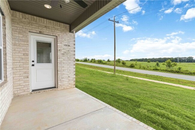 Building Photo - 920 Trestle Ln