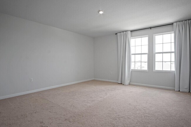 Building Photo - 137 Piave St
