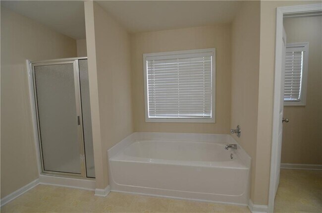 Building Photo - 455 Wakefield Trce