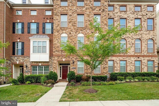 Building Photo - 22567 Naugatuck Square