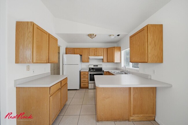 Building Photo - 1058 N 1340 W Cir