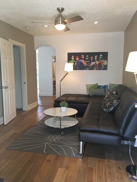 Building Photo - 6726 Leland Way