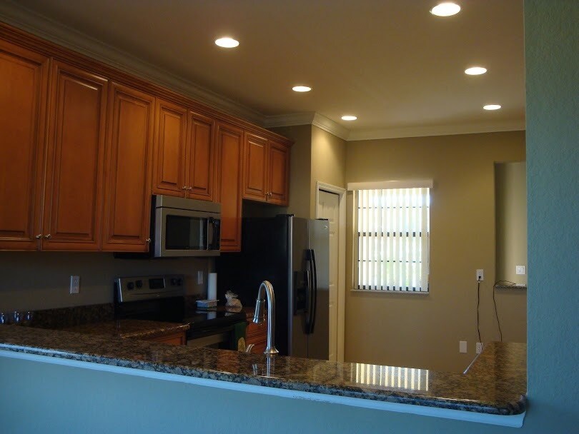 Building Photo - 1250 Clove Dr