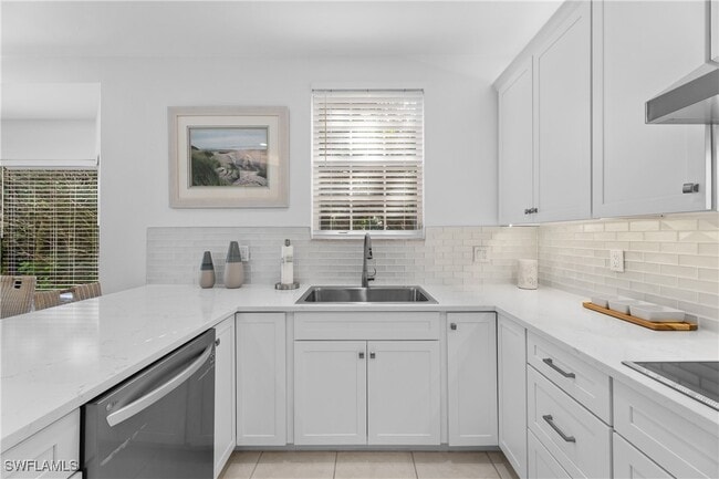 Building Photo - 193 Colonade Cir