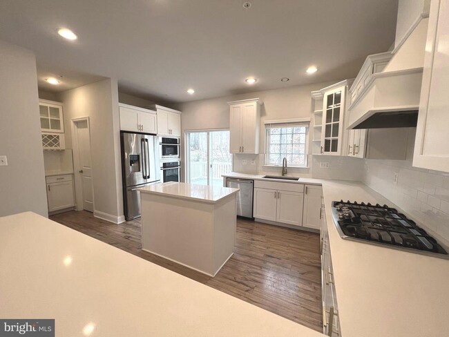 Building Photo - 1286 Orchid Rd