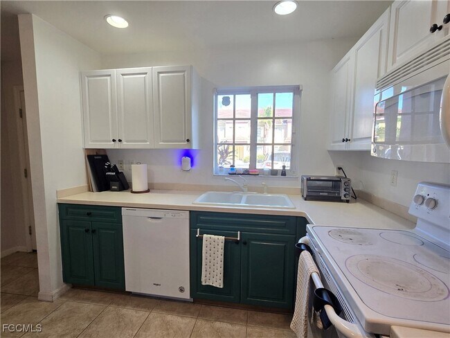 Building Photo - 12020 Rock Brook Run