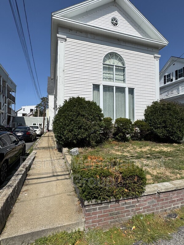 Primary Photo - 106 Bridge St