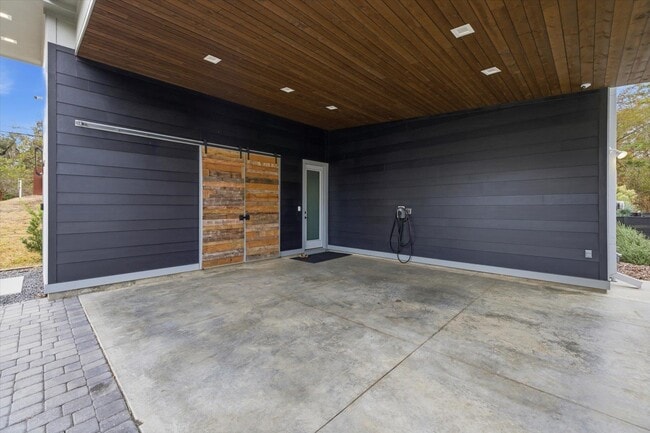 Building Photo - 2351 Lake Hall Rd