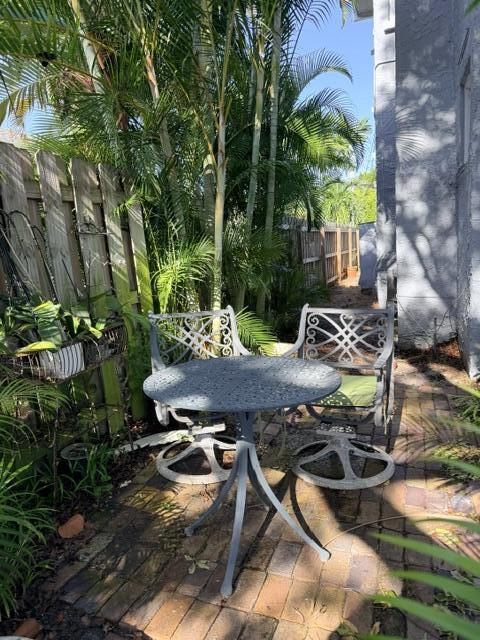 Building Photo - 301 S Palmway
