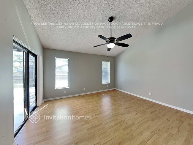 Building Photo - 5112 NW 49th Ave