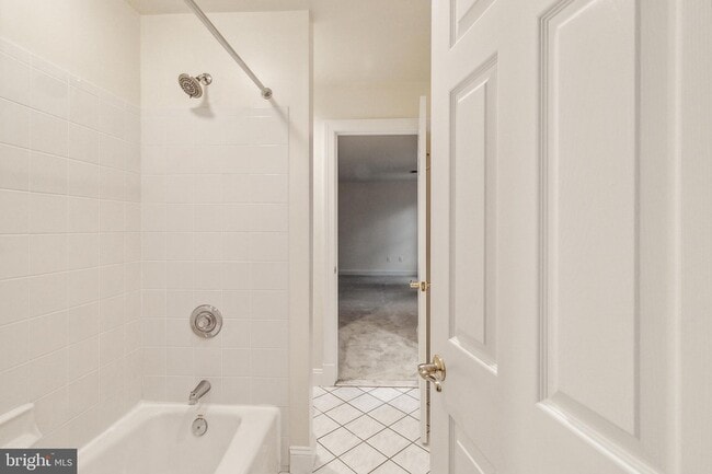 Building Photo - 2527 Hunter Mill Rd