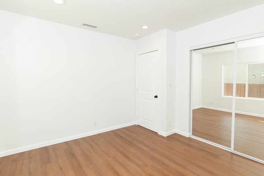 Room 2 - 940 S Bernal Ave