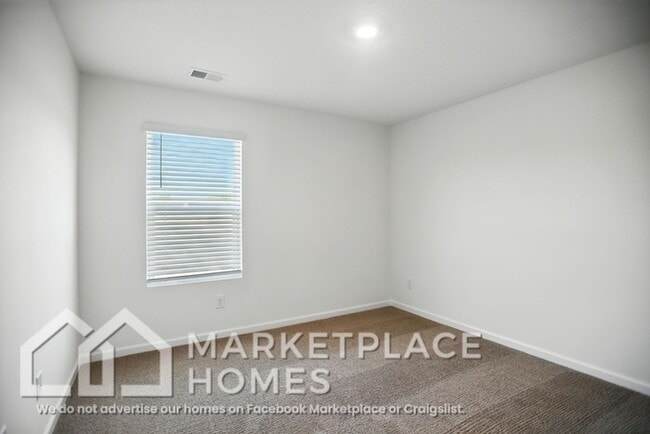 Building Photo - 341 Arrowhead Dr