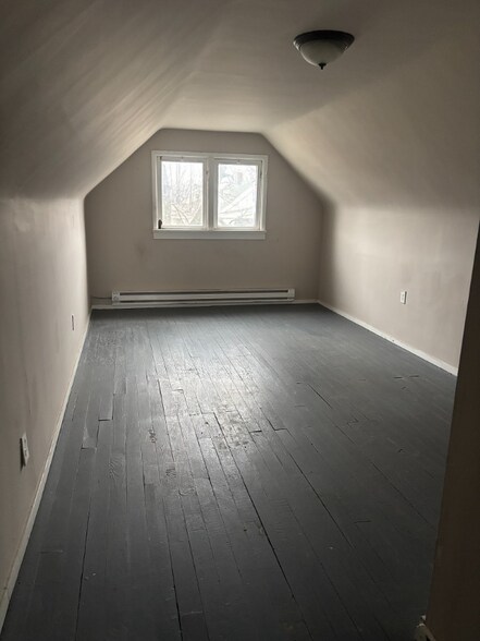 Building Photo - 1546 Glenmont Rd