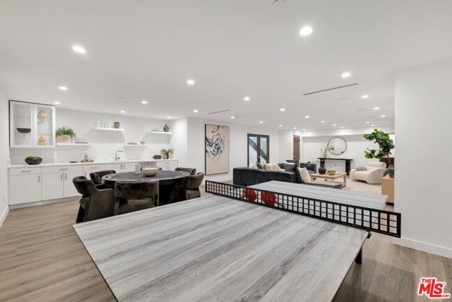 Building Photo - 3116 Elvido Dr