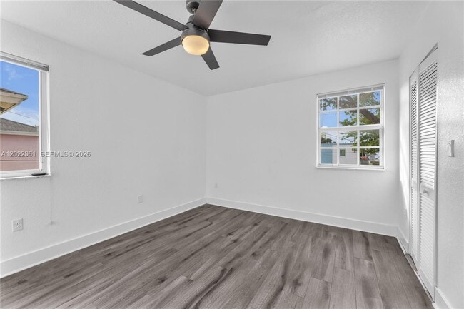 Building Photo - 1541 NW 1st Ct
