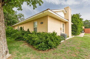 Primary Photo - 3235 64th St