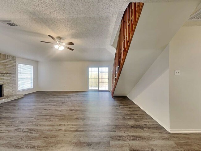 Building Photo - 16811 Tranquil Dr