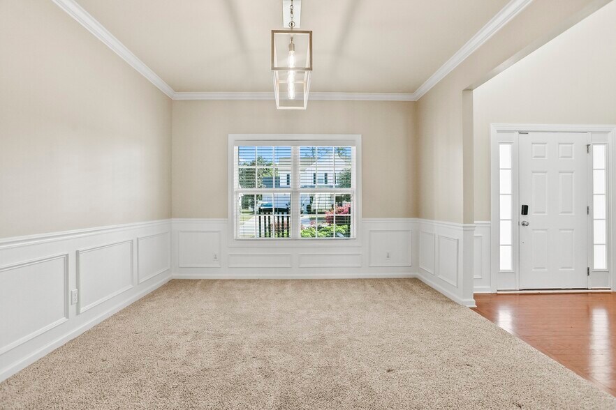 Building Photo - 5 Crossgate Ct