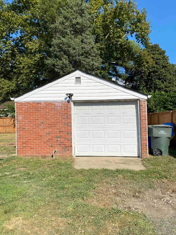 Building Photo - 6440 Tappahannock Dr